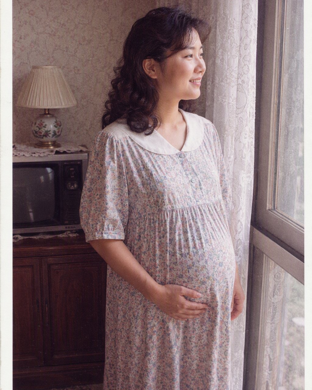 만삭 사진을 복고 컨셉으로 바꾼 결과, 소프트 플래시와 필름 그레인
